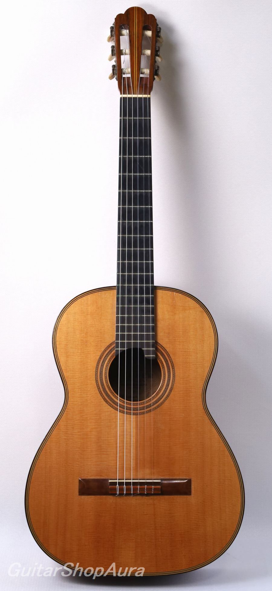 ヘルマン・ハウザー2世 Hermann Hauser II|アウラギターカタログ