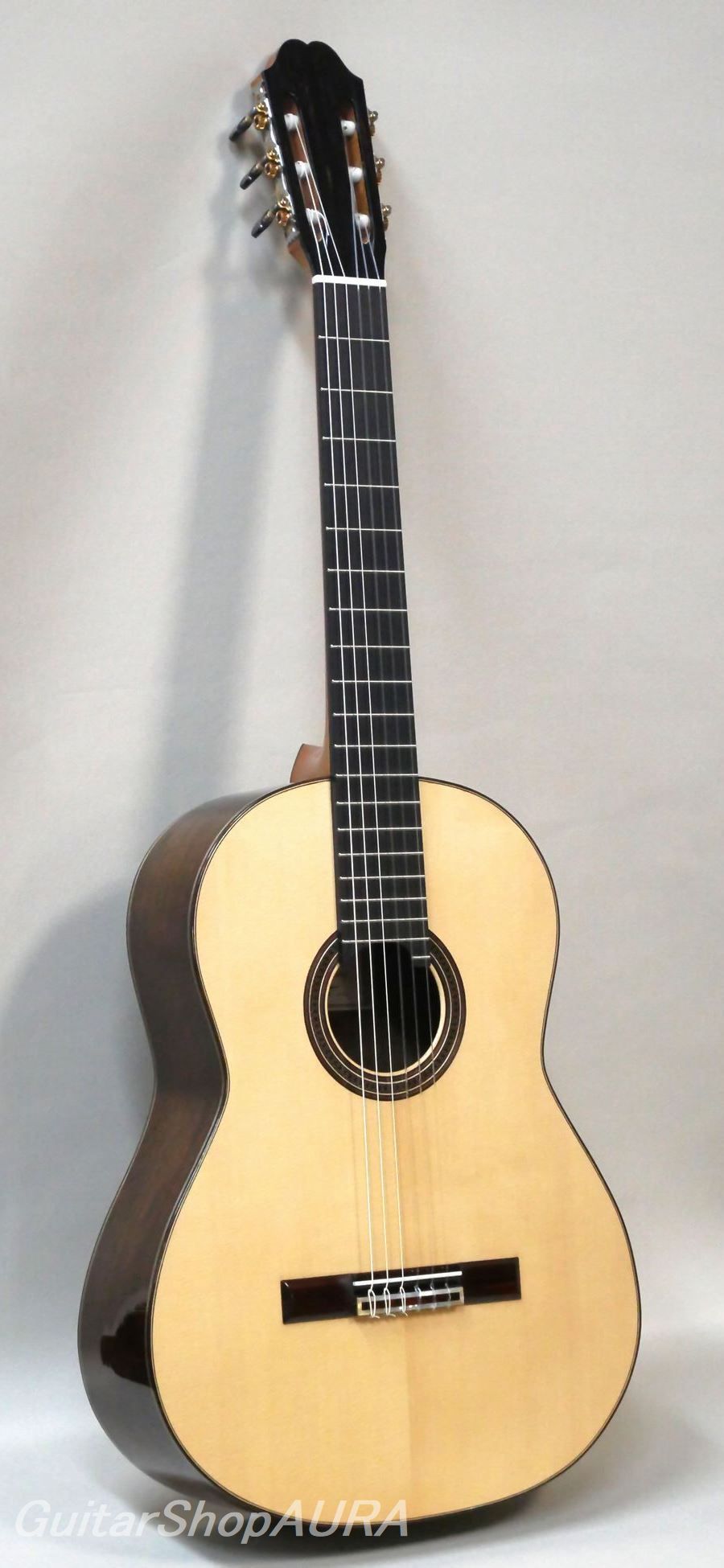 アルベルト・ネジメ・オーノ Alberto Nejime Ohno｜アウラギターカタログ